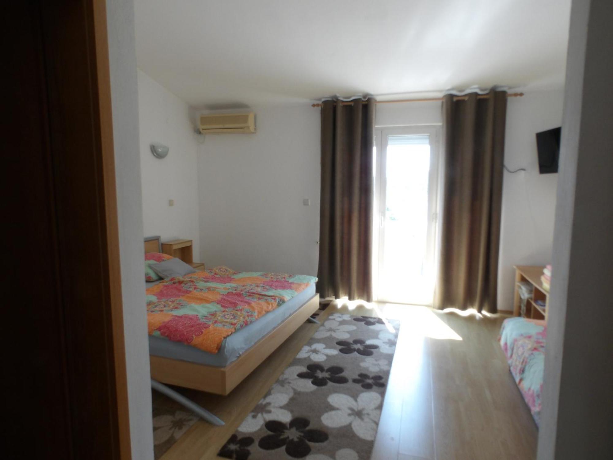 Judith Apartment Тисно Екстериор снимка